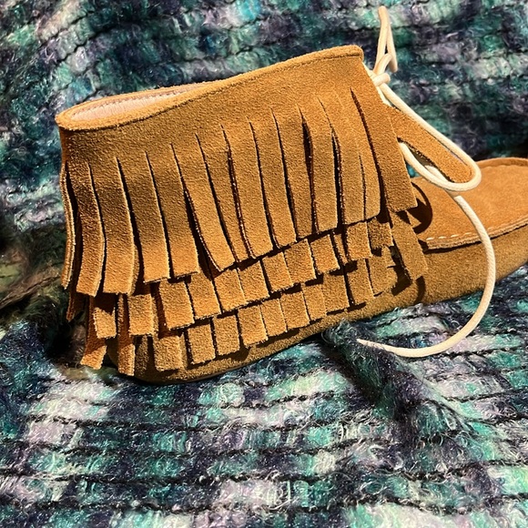 NWOT MONKEY FEET shoes SZ 37/US 7. Brown with fringe - Picture 3 of 5